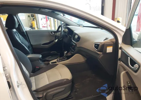 2017 Hyundai Ioniq Hybrid Sel z USA, uszkodzony, nr VIN KMHC75LC6HU019860